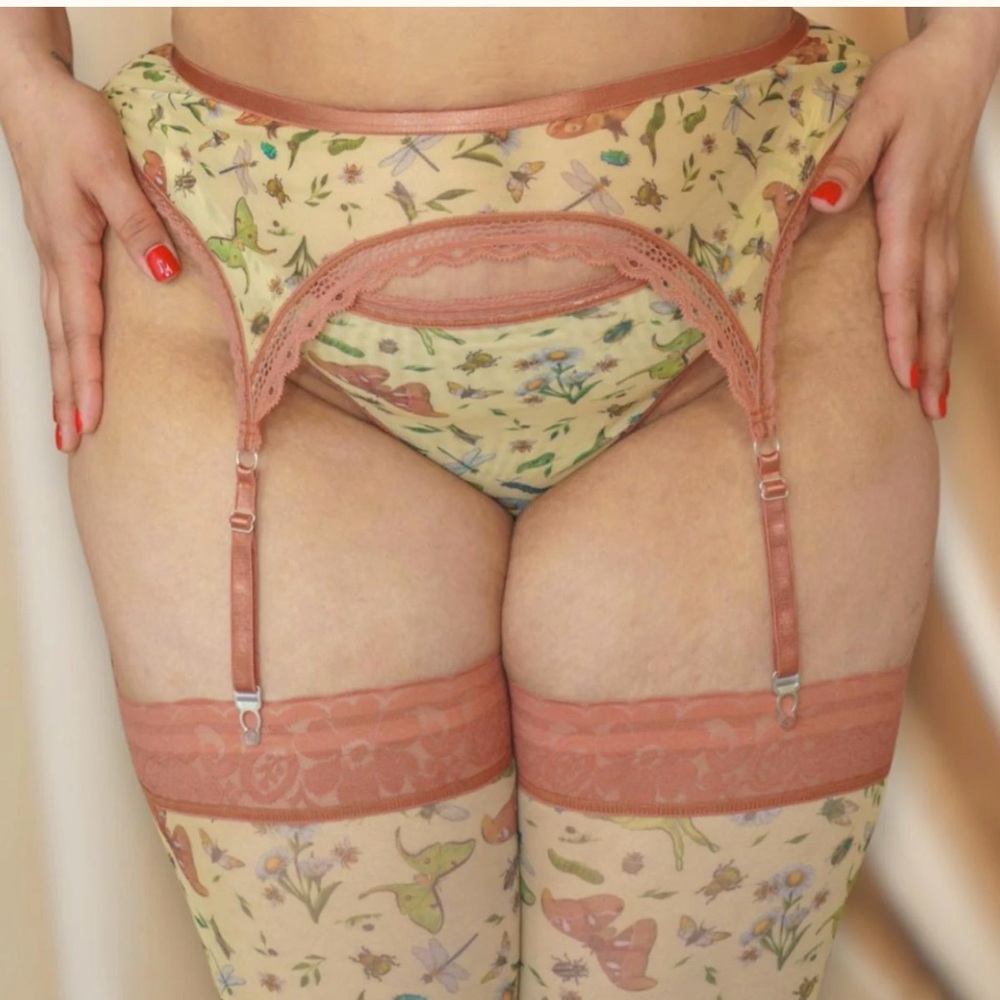 Uye Surana Women’s Bugs Garter Belt With Adjustable Sizing And Metal Hardware
